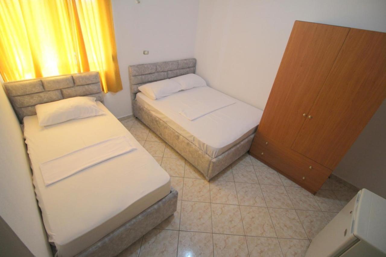 Hotel Vila Vilson Sarandë Habitación foto