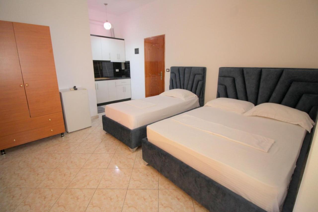 Hotel Vila Vilson Sarandë Habitación foto