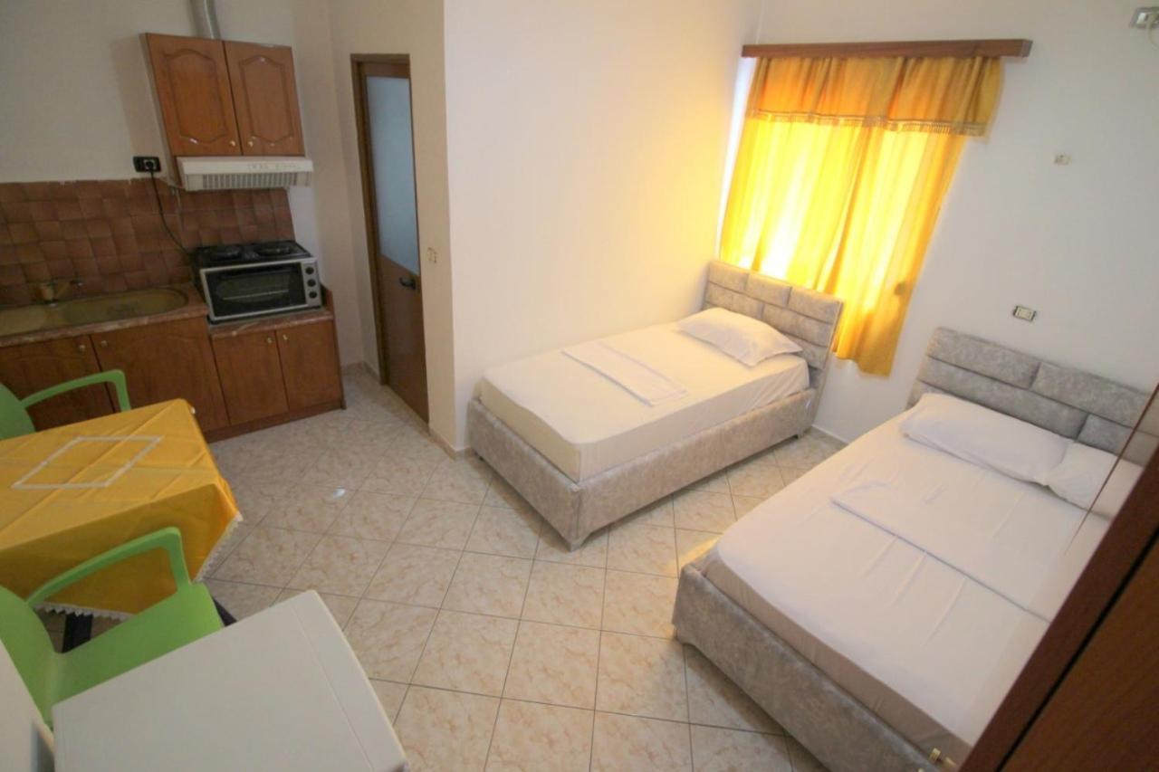 Hotel Vila Vilson Sarandë Habitación foto