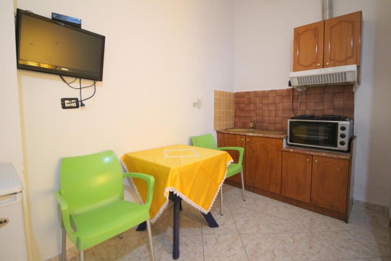 Hotel Vila Vilson Sarandë Habitación foto