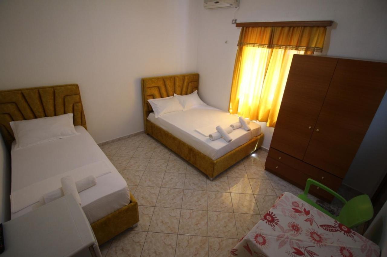 Hotel Vila Vilson Sarandë Habitación foto