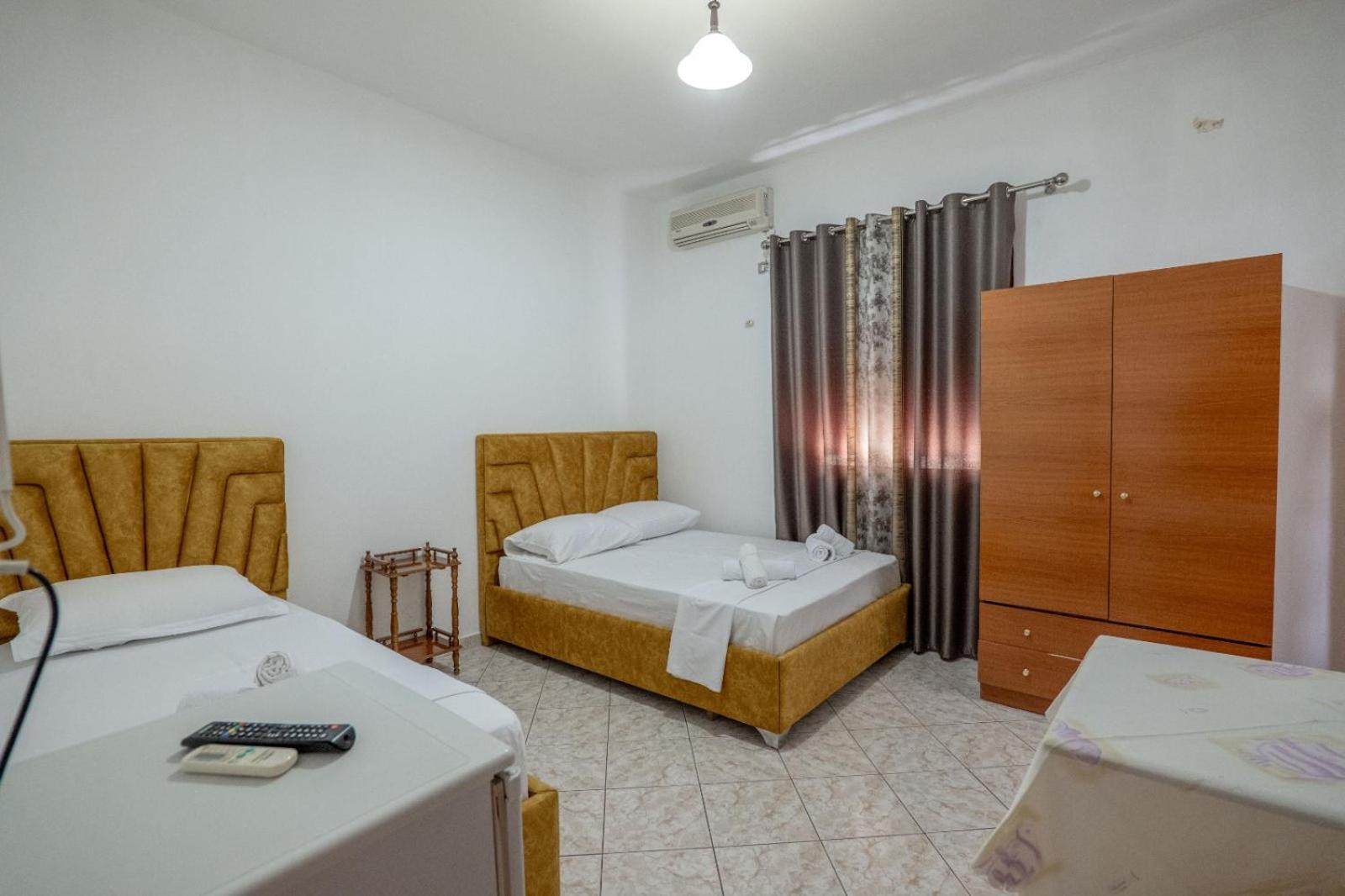 Hotel Vila Vilson Sarandë Exterior foto